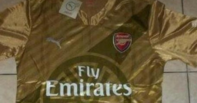 Lộ áo đấu sân khách Arsenal mùa 2014/15